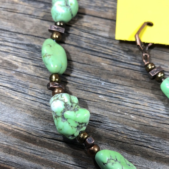 New Hand Crafted Green Turquoise Necklace & Earrings Set - Picture 5 of 9